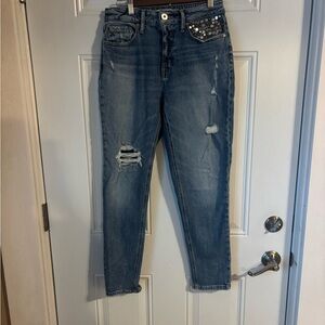 Stylish Blue Boyfriend Jeans with Sequin Pocket